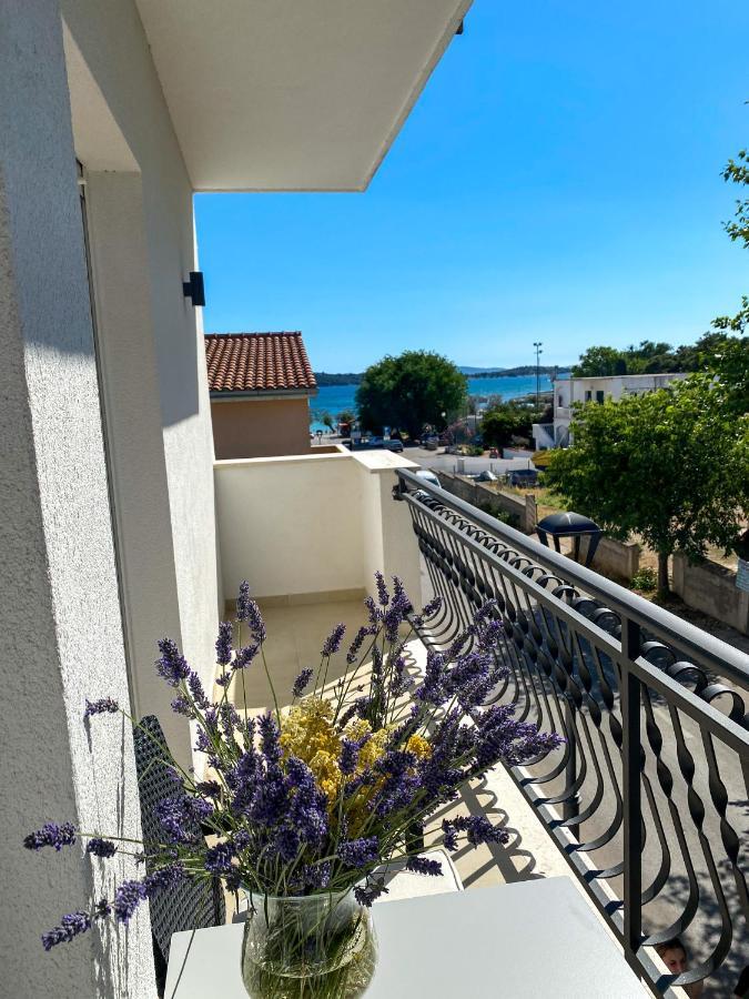 Apartments Dalmatino Vodice Exterior foto